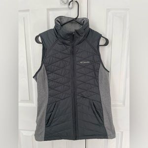 Columbia puff vest SMALL